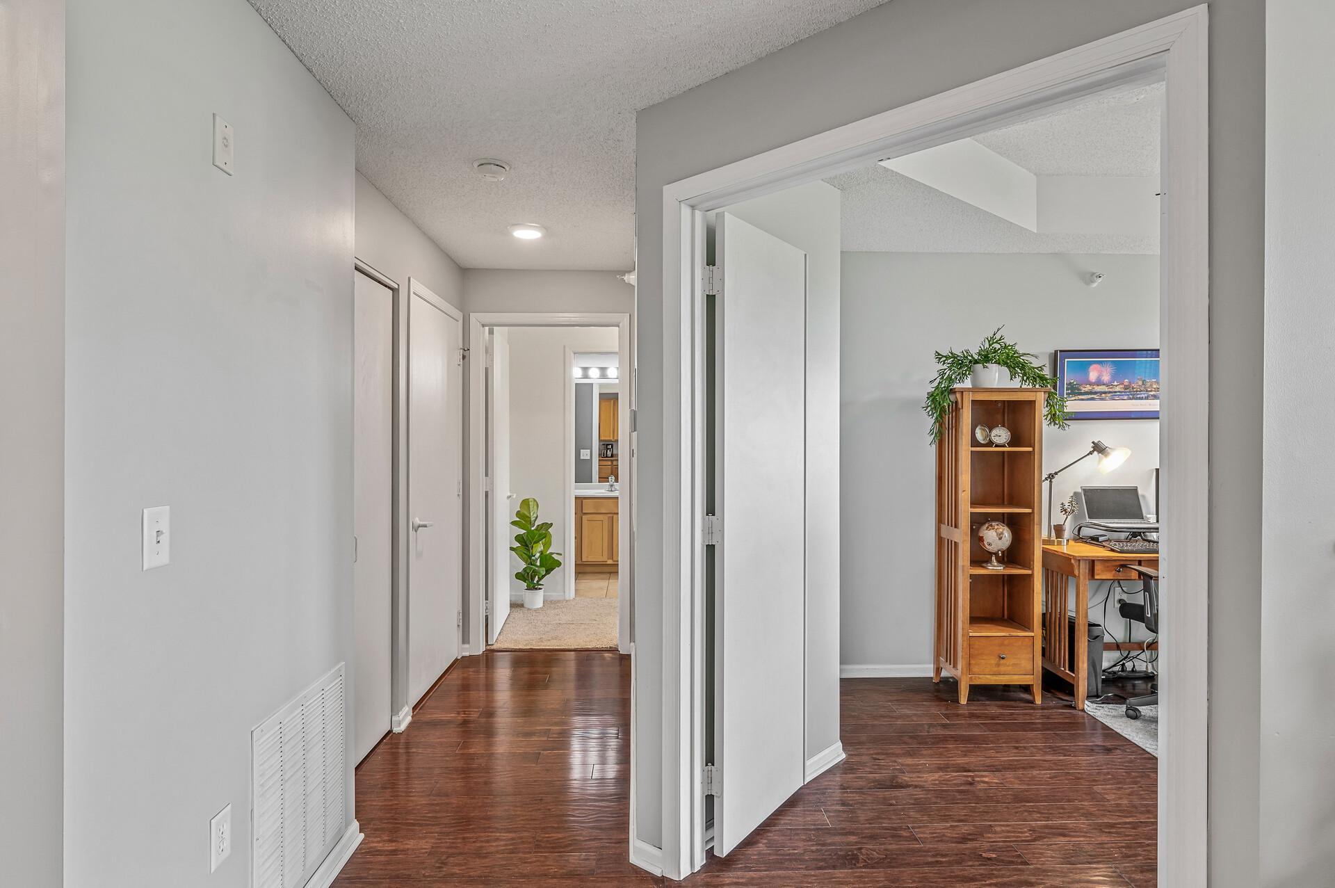 View of Residential at 515 1st St #405, Minneapolis MN 55401, Minneapolis (22 of 45) - Mike Wilen | Minnesota Team Real Estate