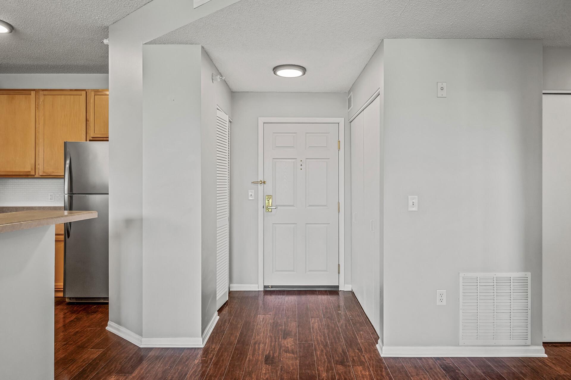 View of Residential at 515 1st St #405, Minneapolis MN 55401, Minneapolis (17 of 45) - Mike Wilen | Minnesota Team Real Estate