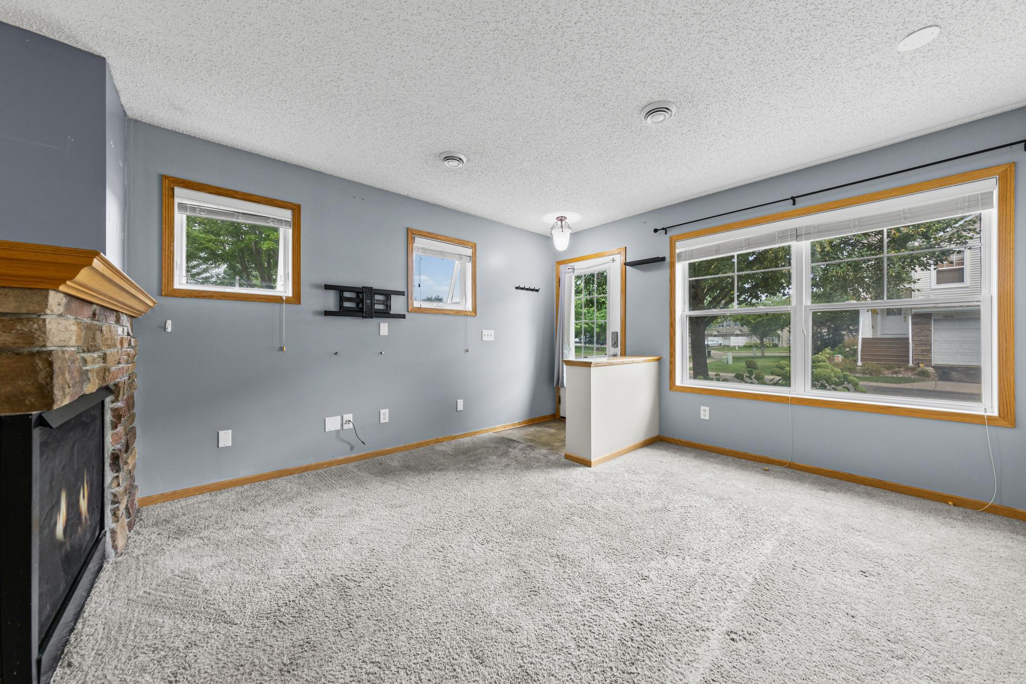 View of Residential at 10856 Kingsfield Lane, Woodbury MN 55129, Woodbury (8 of 49) - Mike Wilen | Minnesota Team Real Estate