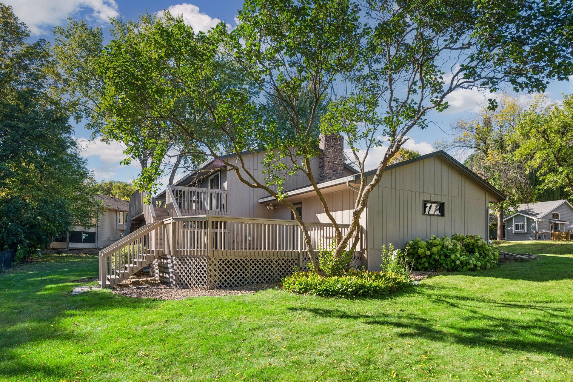 View of Residential at 8113 Dakota Lane, Chanhassen MN 55317, Chanhassen (33 of 35) - Mike Wilen | Minnesota Team Real Estate
