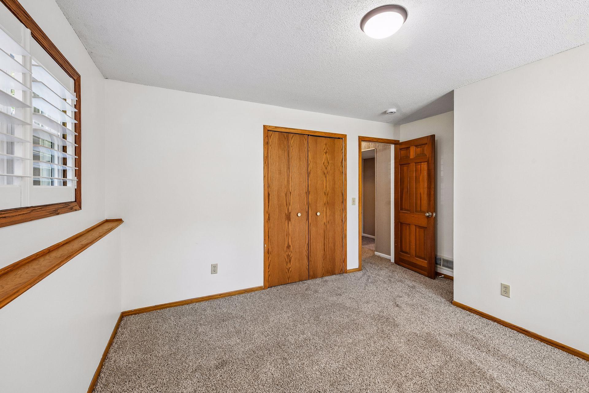 View of Residential at 8113 Dakota Lane, Chanhassen MN 55317, Chanhassen (27 of 35) - Mike Wilen | Minnesota Team Real Estate