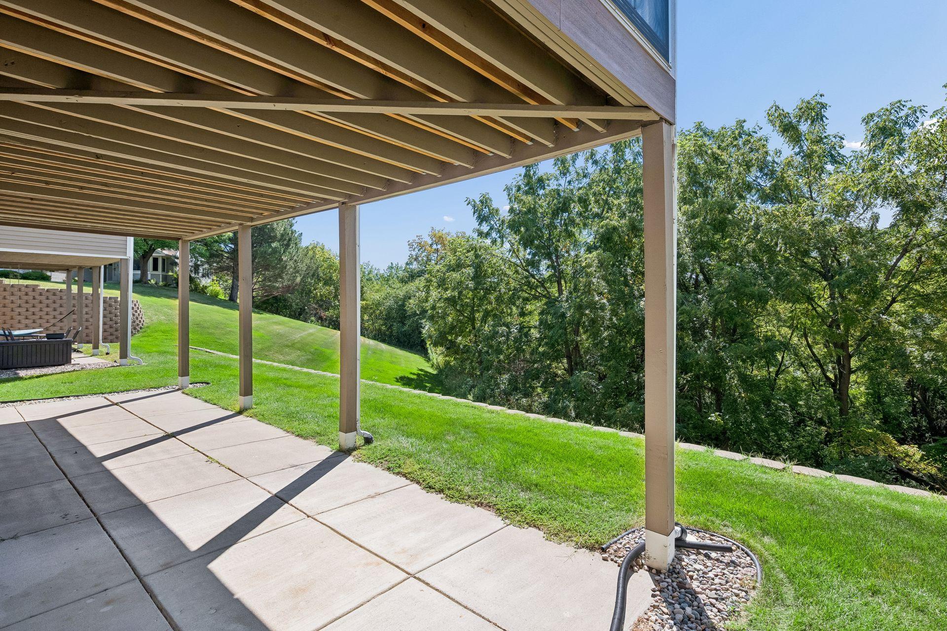 View of Residential at 7063 Oak Pointe Curve, Bloomington MN 55438, Bloomington (37 of 65) - Mike Wilen | Minnesota Team Real Estate
