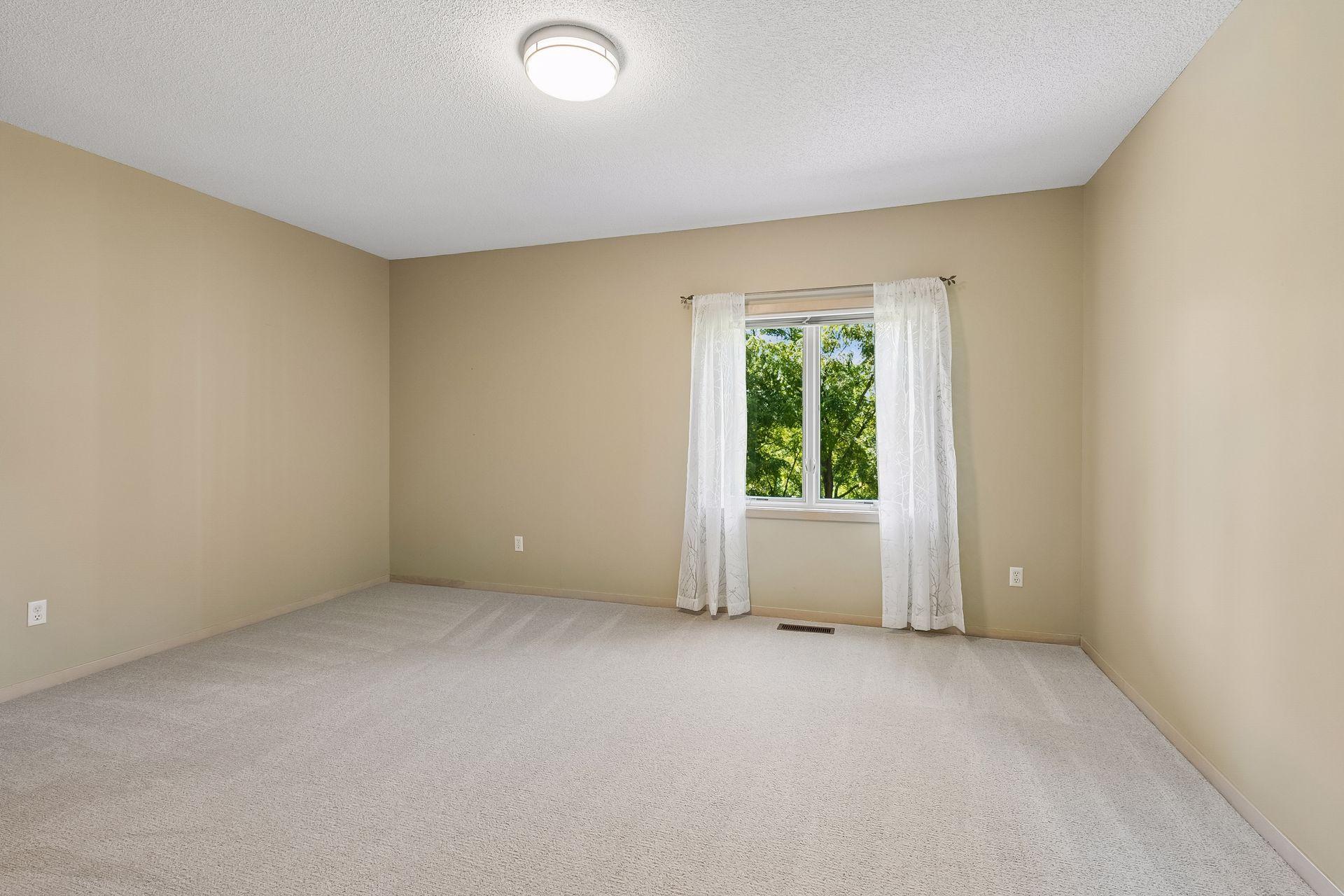 View of Residential at 7063 Oak Pointe Curve, Bloomington MN 55438, Bloomington (31 of 65) - Mike Wilen | Minnesota Team Real Estate