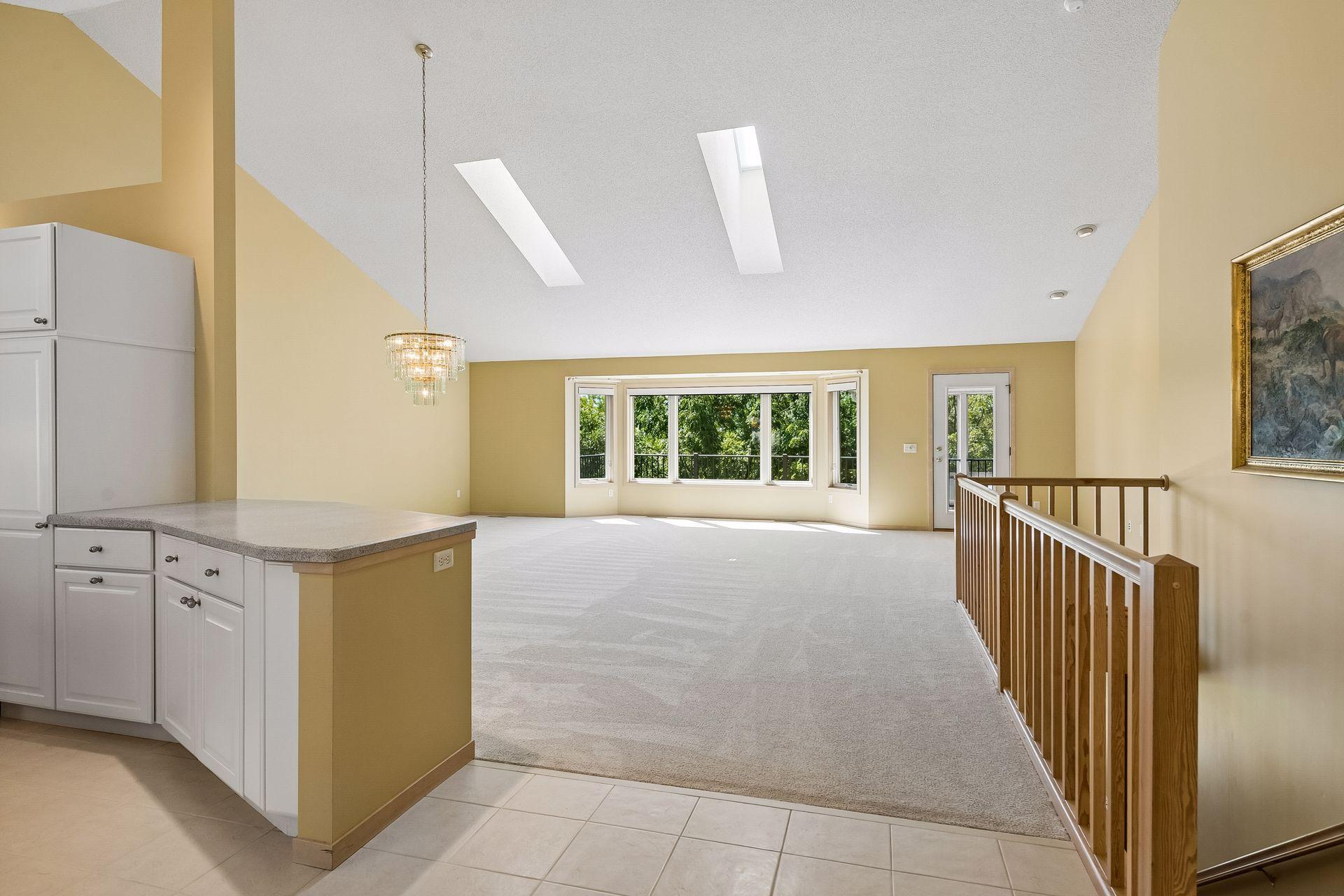 View of Residential at 7063 Oak Pointe Curve, Bloomington MN 55438, Bloomington (6 of 65) - Mike Wilen | Minnesota Team Real Estate