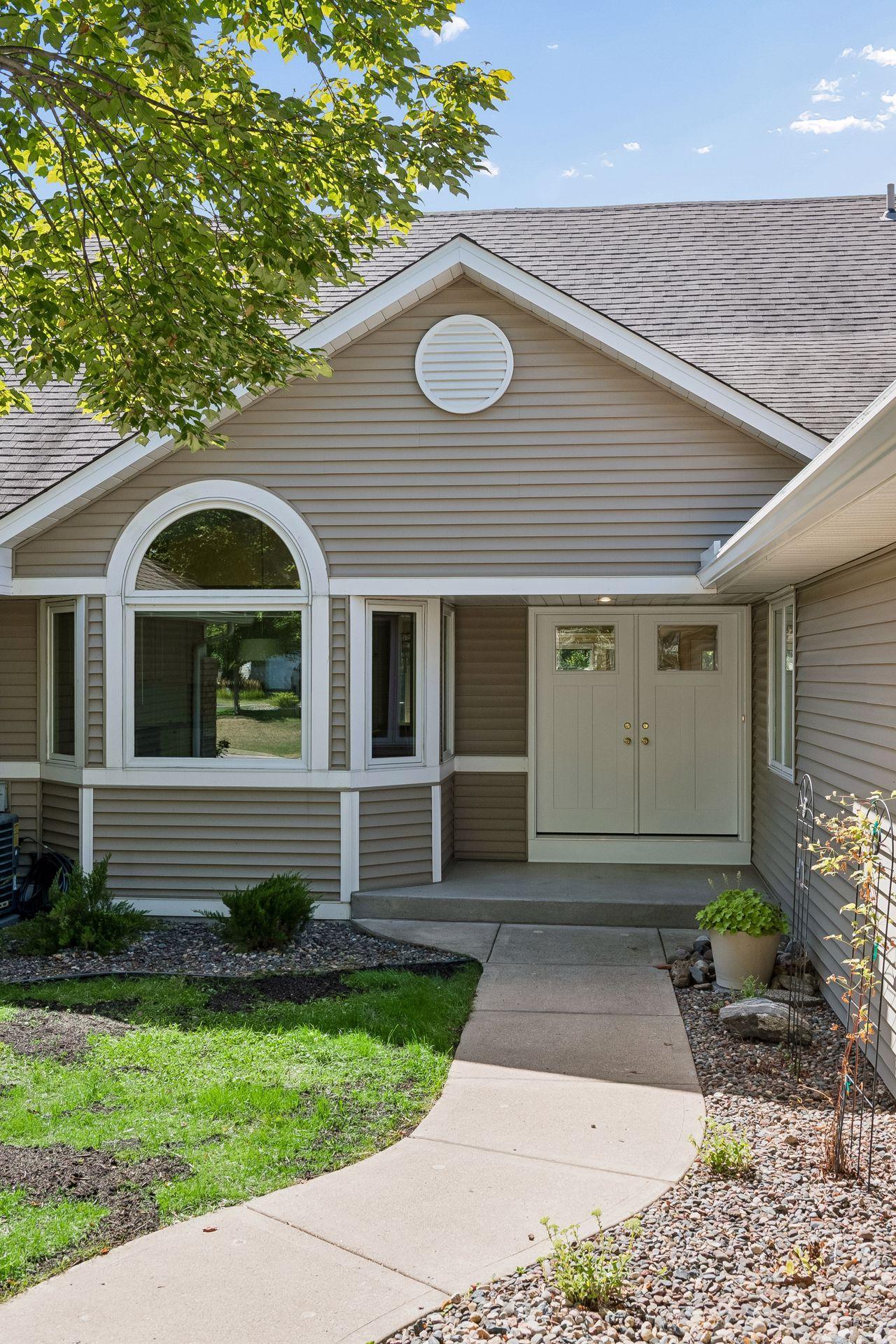 View of Residential at 7063 Oak Pointe Curve, Bloomington MN 55438, Bloomington (2 of 65) - Mike Wilen | Minnesota Team Real Estate