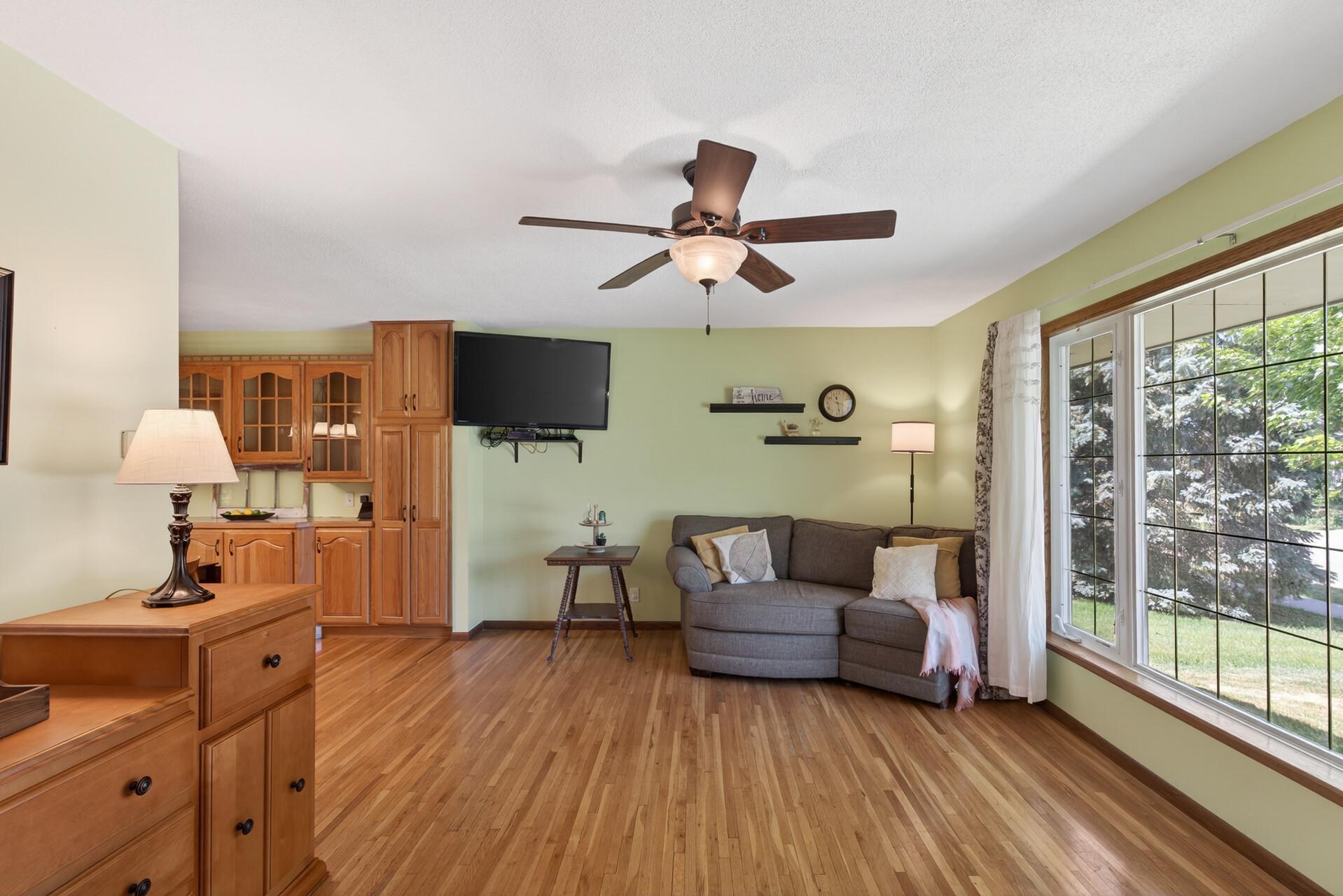 View of Residential at 1094 Lowell Drive, Apple Valley MN 55124, Apple Valley (9 of 50) - Mike Wilen | Minnesota Team Real Estate