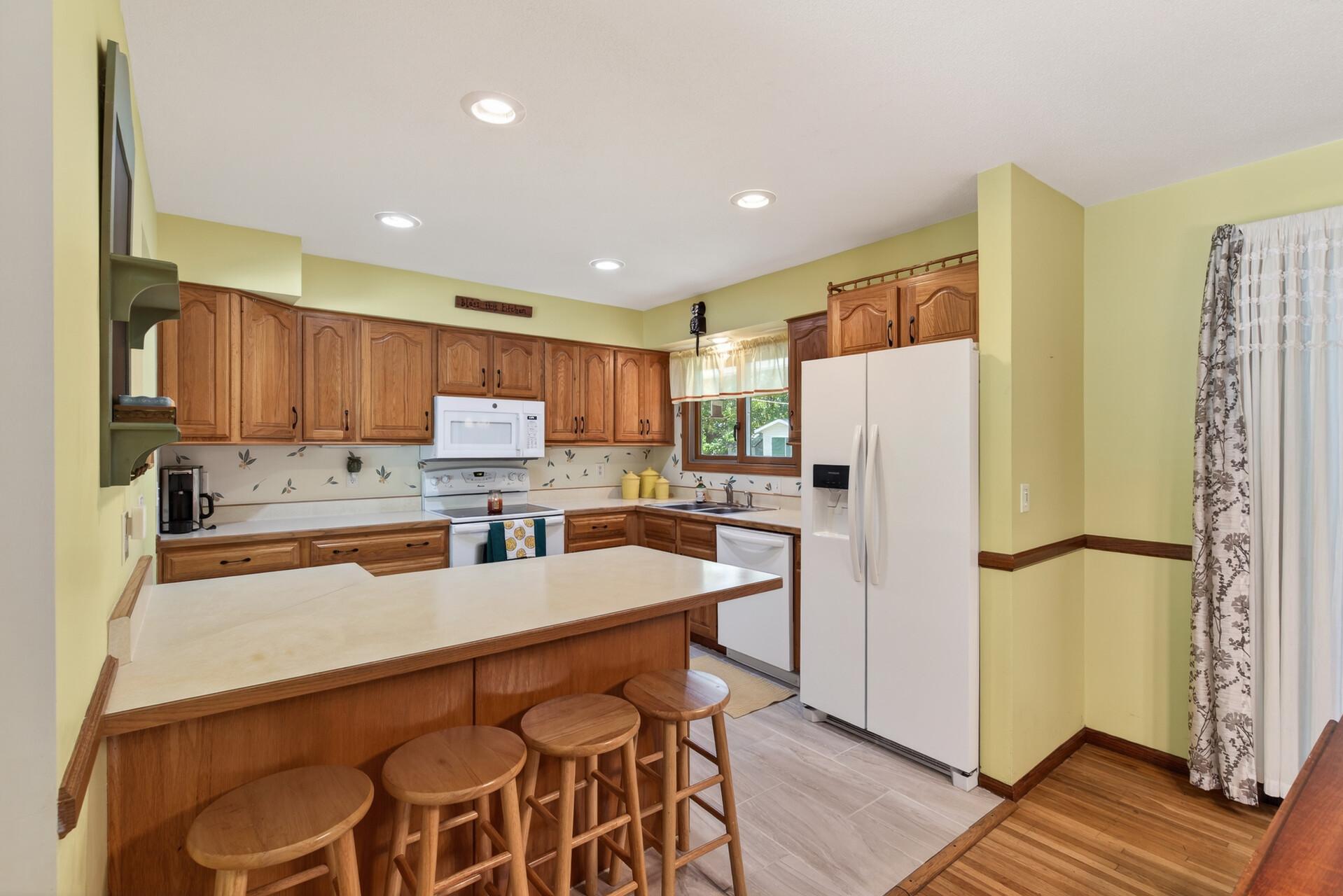 View of Residential at 1094 Lowell Drive, Apple Valley MN 55124, Apple Valley (14 of 50) - Mike Wilen | Minnesota Team Real Estate