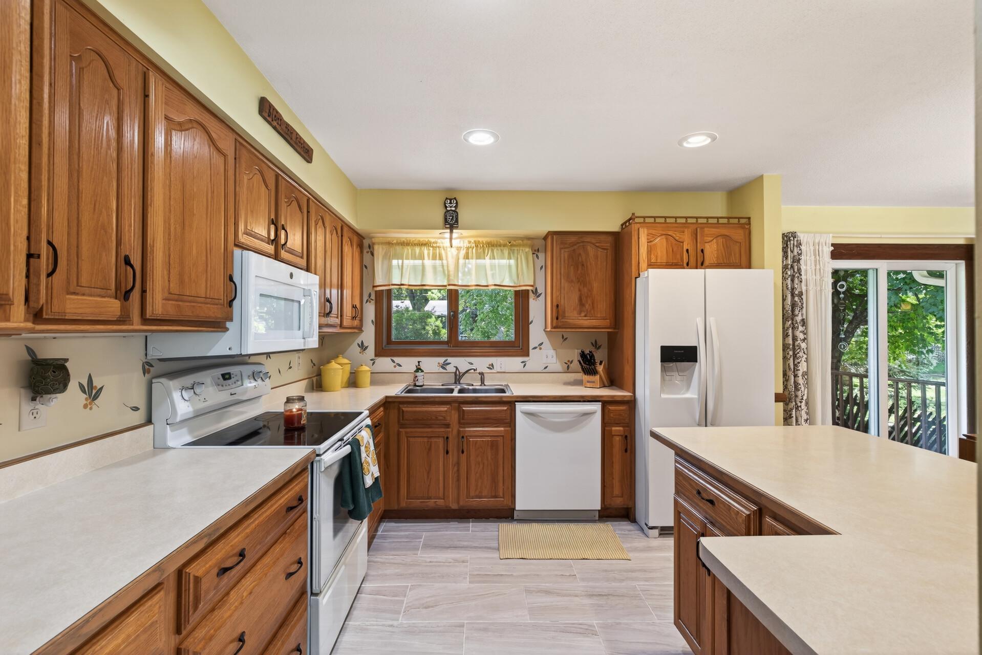 View of Residential at 1094 Lowell Drive, Apple Valley MN 55124, Apple Valley (17 of 50) - Mike Wilen | Minnesota Team Real Estate