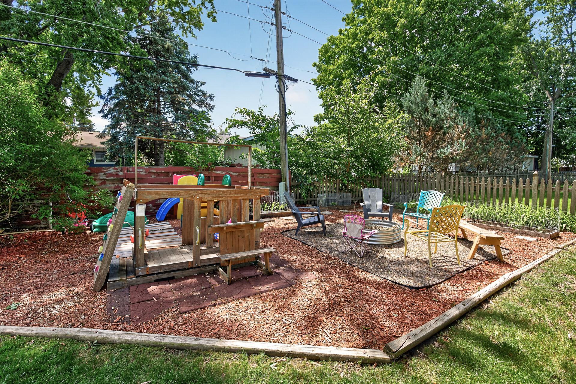 View of Residential at 1094 Lowell Drive, Apple Valley MN 55124, Apple Valley (49 of 50) - Mike Wilen | Minnesota Team Real Estate
