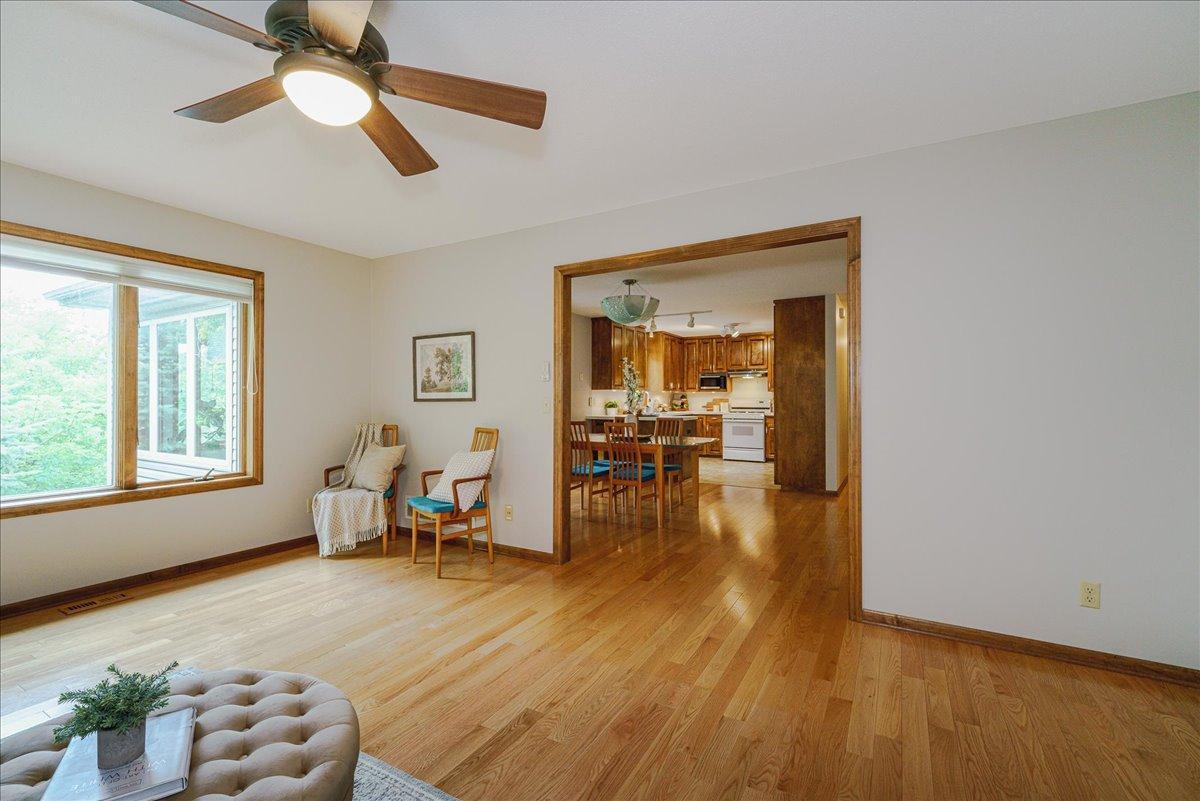 View of Residential at 1060 Dennis Street, Maplewood MN 55119, Maplewood (10 of 38) - Mike Wilen | Minnesota Team Real Estate