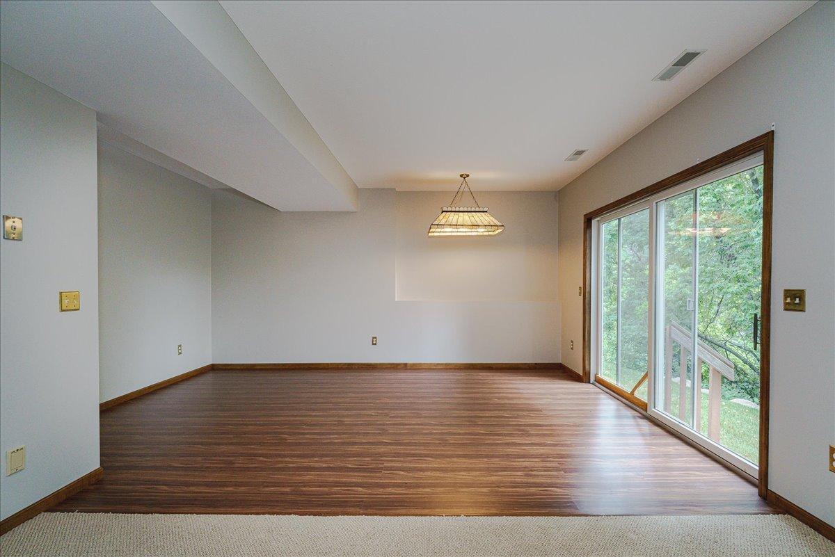 View of Residential at 1060 Dennis Street, Maplewood MN 55119, Maplewood (20 of 38) - Mike Wilen | Minnesota Team Real Estate