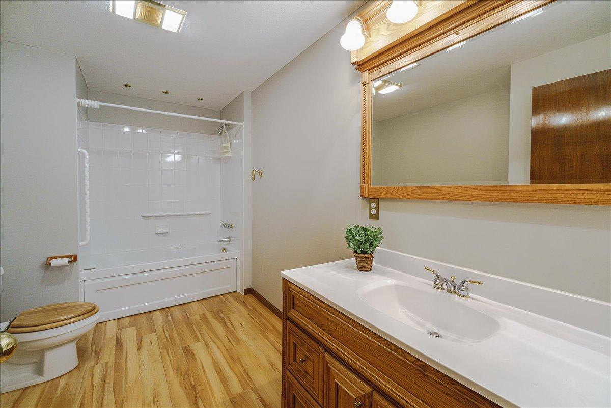 View of Residential at 1060 Dennis Street, Maplewood MN 55119, Maplewood (25 of 38) - Mike Wilen | Minnesota Team Real Estate