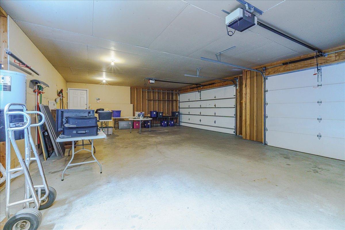 View of Residential at 1060 Dennis Street, Maplewood MN 55119, Maplewood (35 of 38) - Mike Wilen | Minnesota Team Real Estate