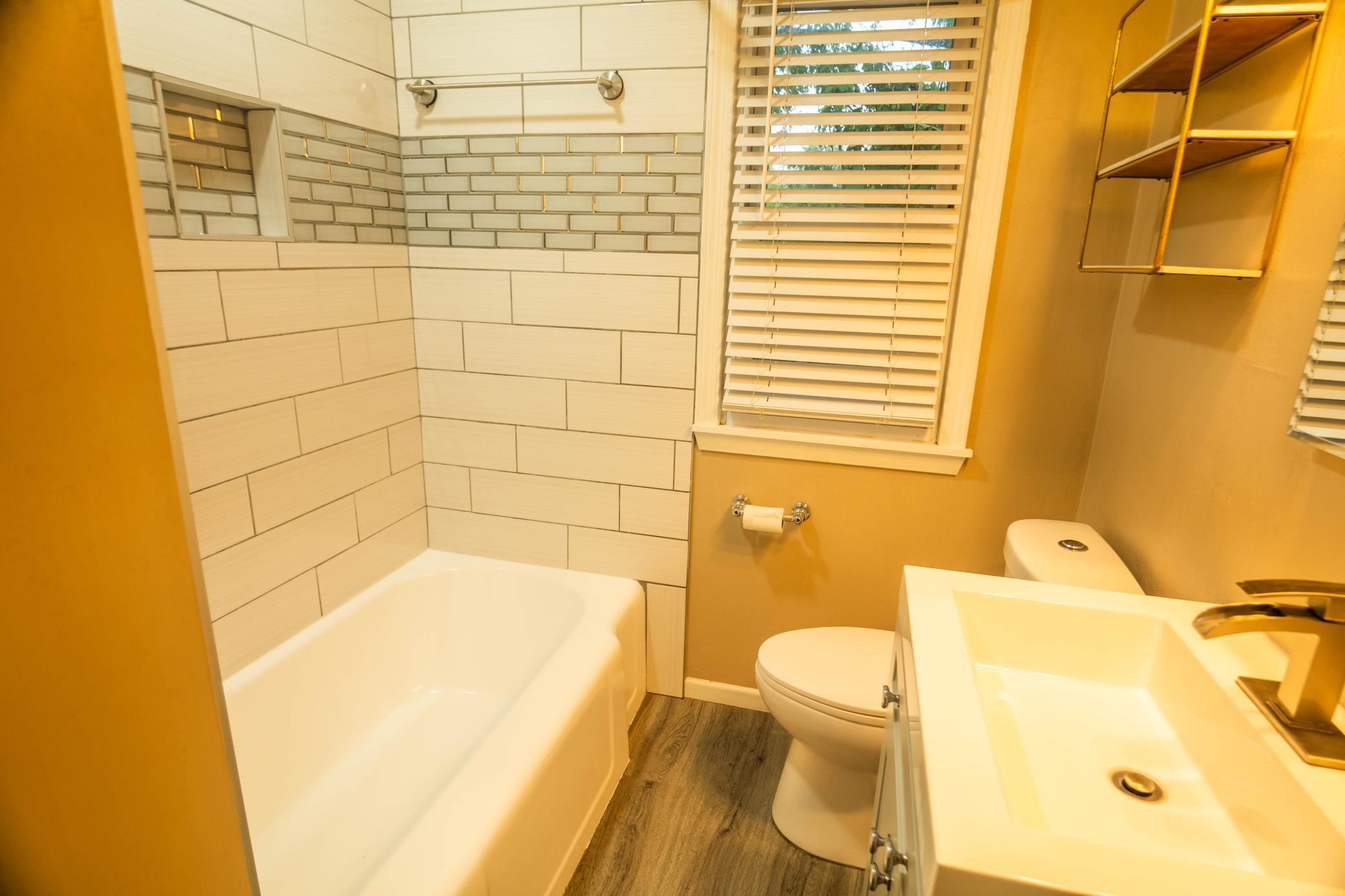 View of Residential at 6133 Thomas Avenue, Minneapolis MN 55410, Minneapolis (21 of 36) - Mike Wilen | Minnesota Team Real Estate
