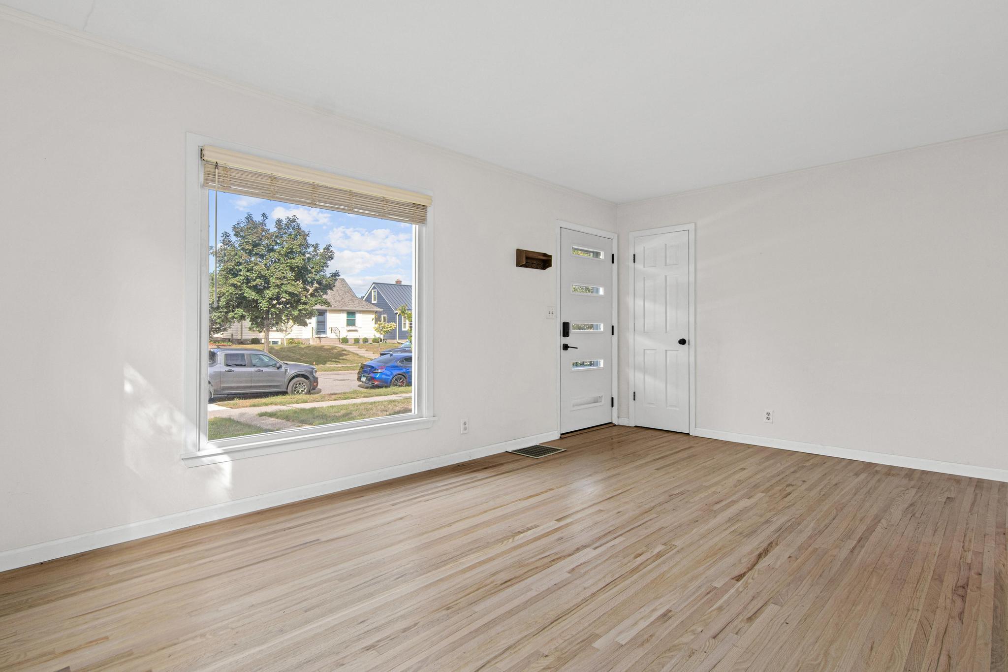 View of Residential at 6133 Thomas Avenue, Minneapolis MN 55410, Minneapolis (9 of 65) - Mike Wilen | Minnesota Team Real Estate
