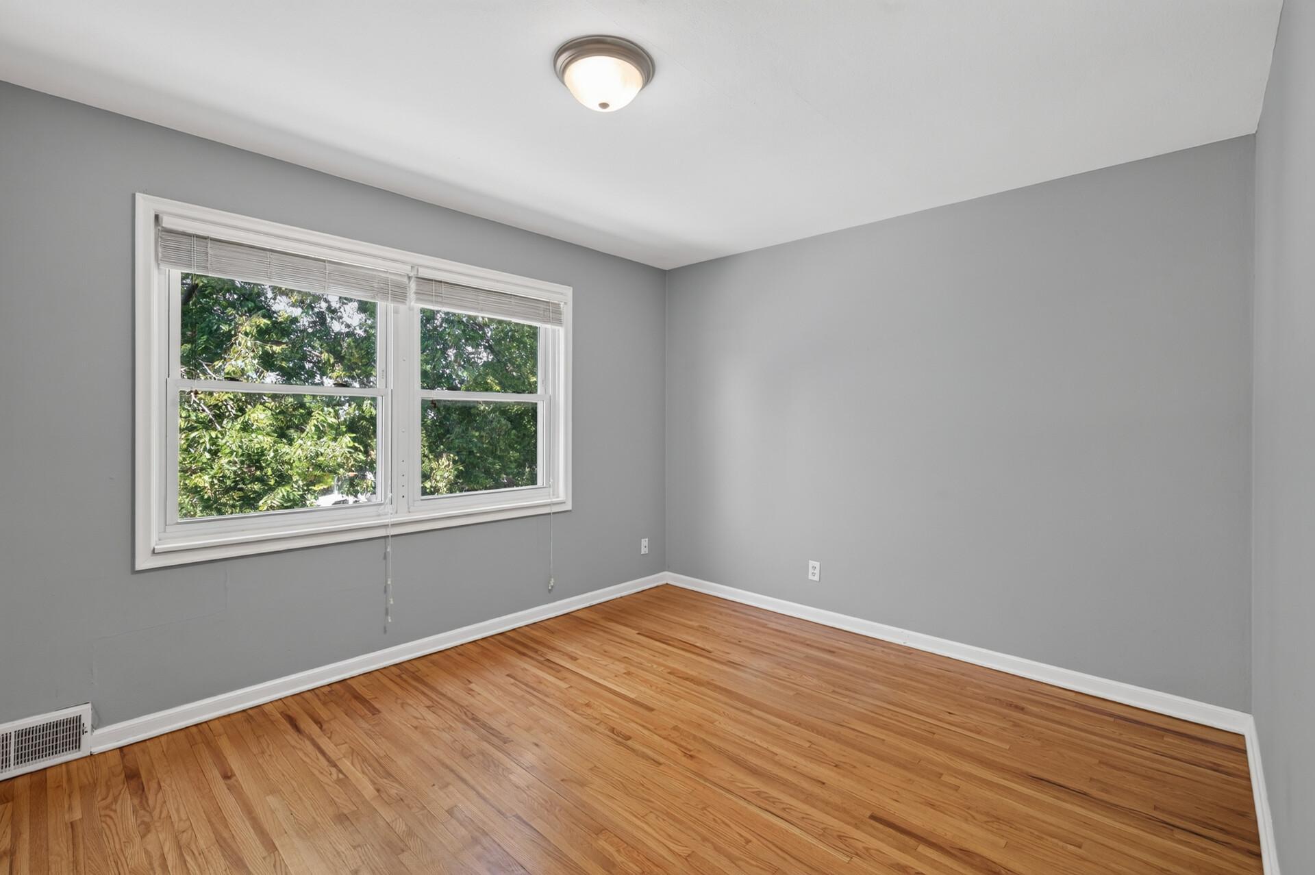 View of Residential at 994 Cleveland Avenue, Saint Paul MN 55116, Saint Paul (13 of 25) - Mike Wilen | Minnesota Team Real Estate