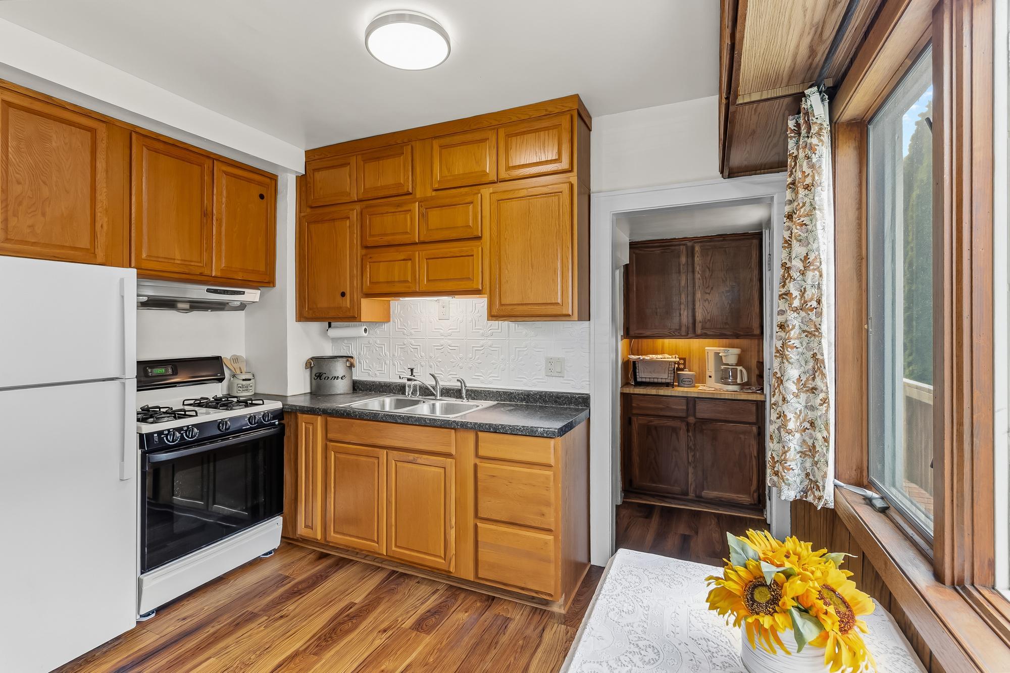 View of Residential at 1420 Taylor Avenue, Saint Paul MN 55104, Saint Paul (8 of 32) - Mike Wilen | Minnesota Team Real Estate