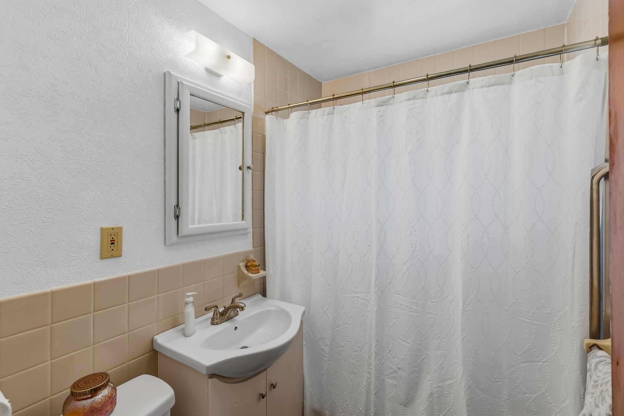 View of Residential at 1420 Taylor Avenue, Saint Paul MN 55104, Saint Paul (11 of 32) - Mike Wilen | Minnesota Team Real Estate