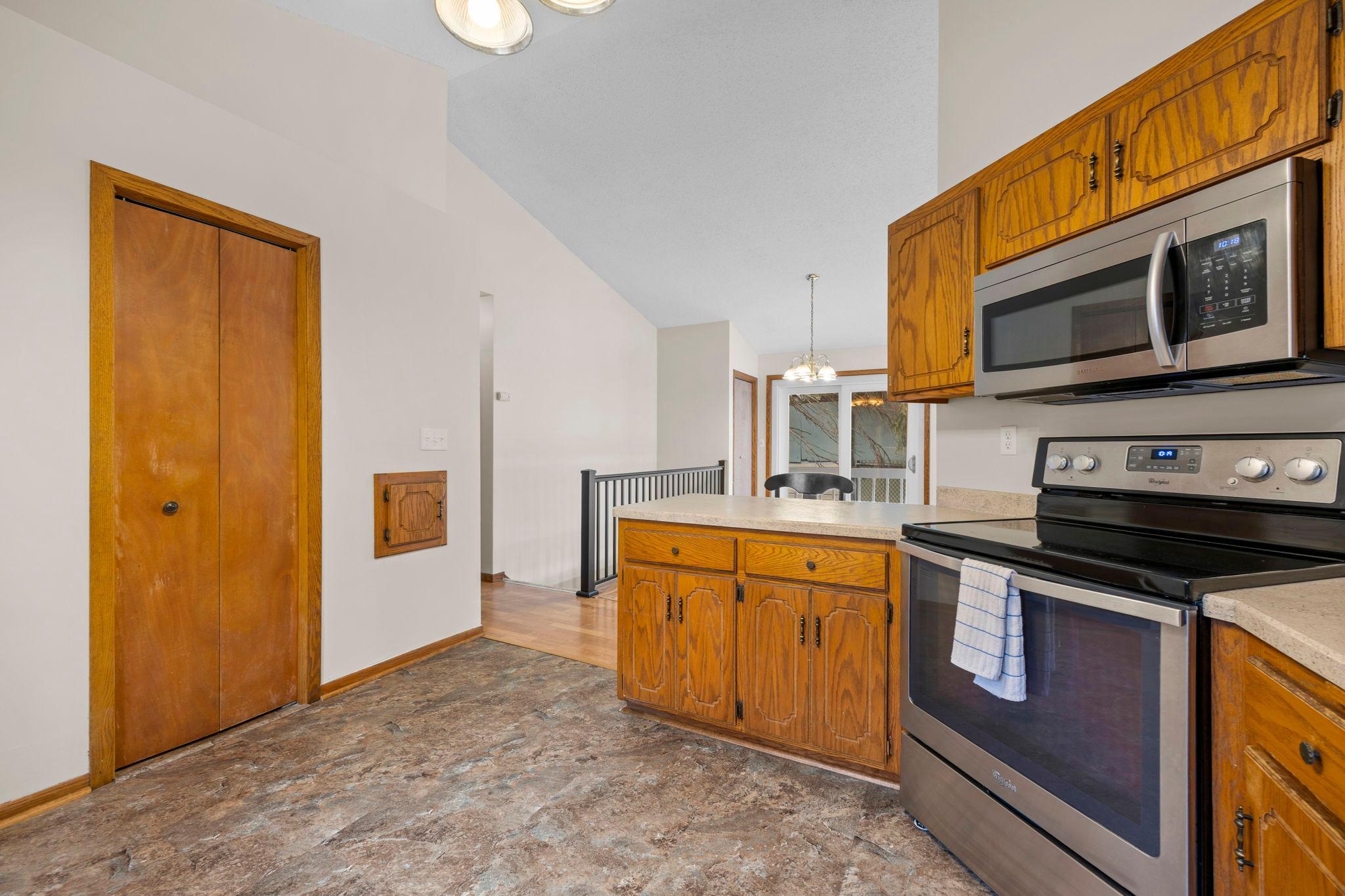 View of Residential at 737 6th Avenue, New Brighton MN 55112, New Brighton (53 of 116) - Mike Wilen | Minnesota Team Real Estate