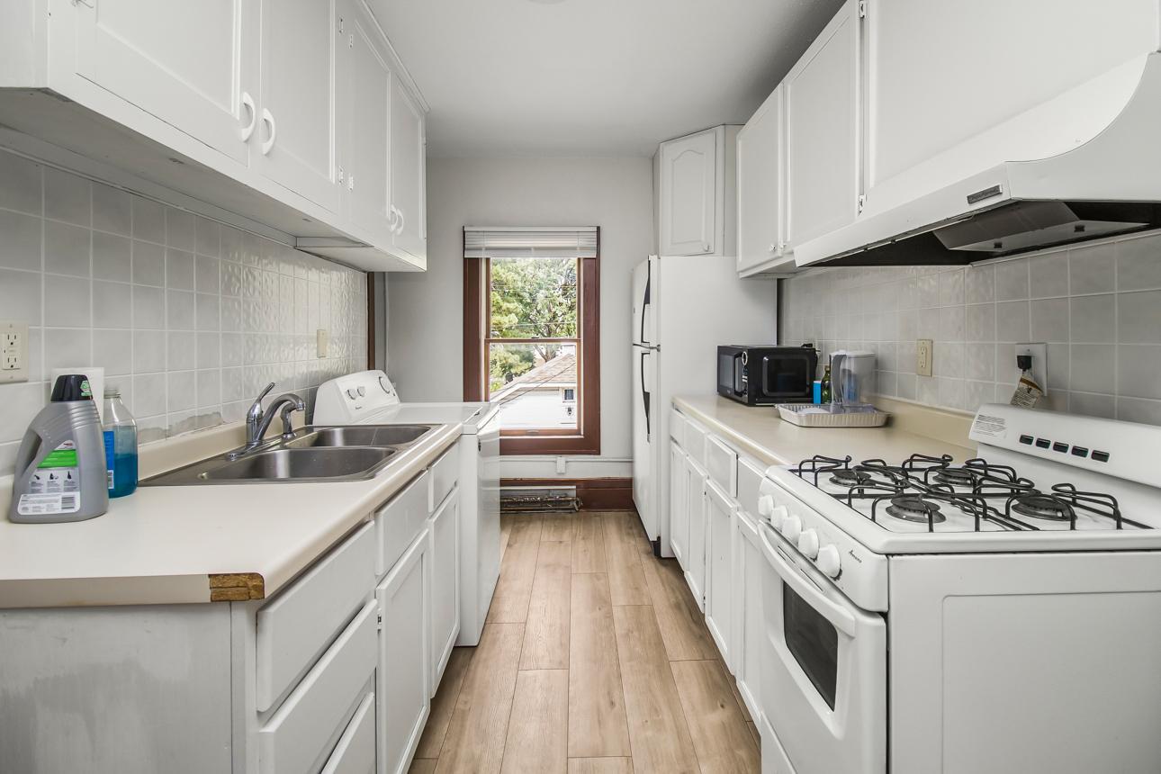 View of Residential Income at 823 Englewood Avenue, Saint Paul MN 55104, Saint Paul (8 of 32) - Mike Wilen | Minnesota Team Real Estate