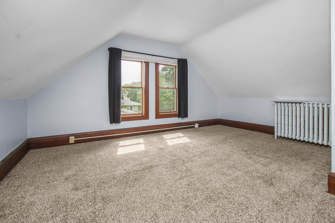 View of Residential Income at 823 Englewood Avenue, Saint Paul MN 55104, Saint Paul (5 of 32) - Mike Wilen | Minnesota Team Real Estate