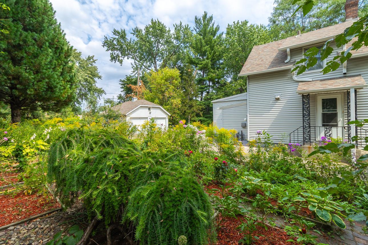 View of Residential Income at 823 Englewood Avenue, Saint Paul MN 55104, Saint Paul (26 of 32) - Mike Wilen | Minnesota Team Real Estate