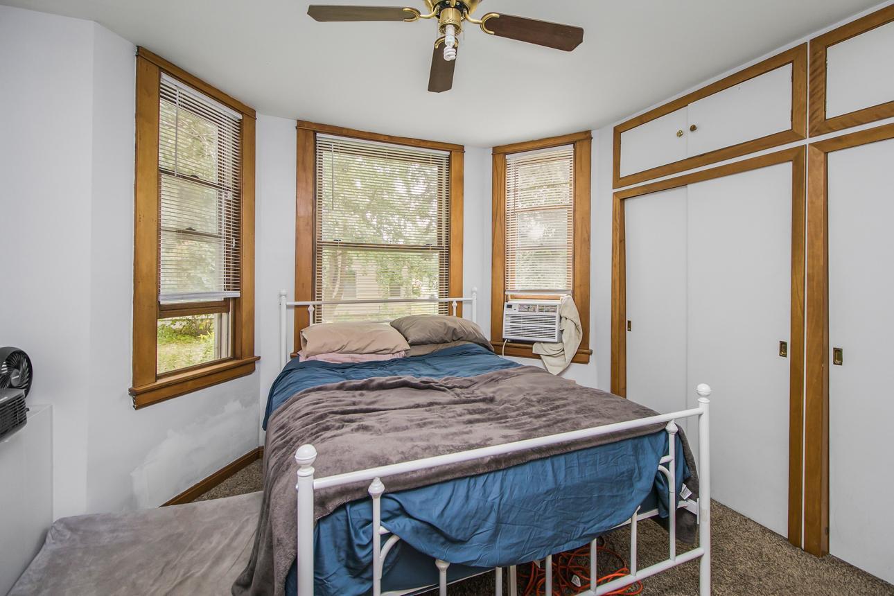 View of Residential Income at 823 Englewood Avenue, Saint Paul MN 55104, Saint Paul (18 of 32) - Mike Wilen | Minnesota Team Real Estate
