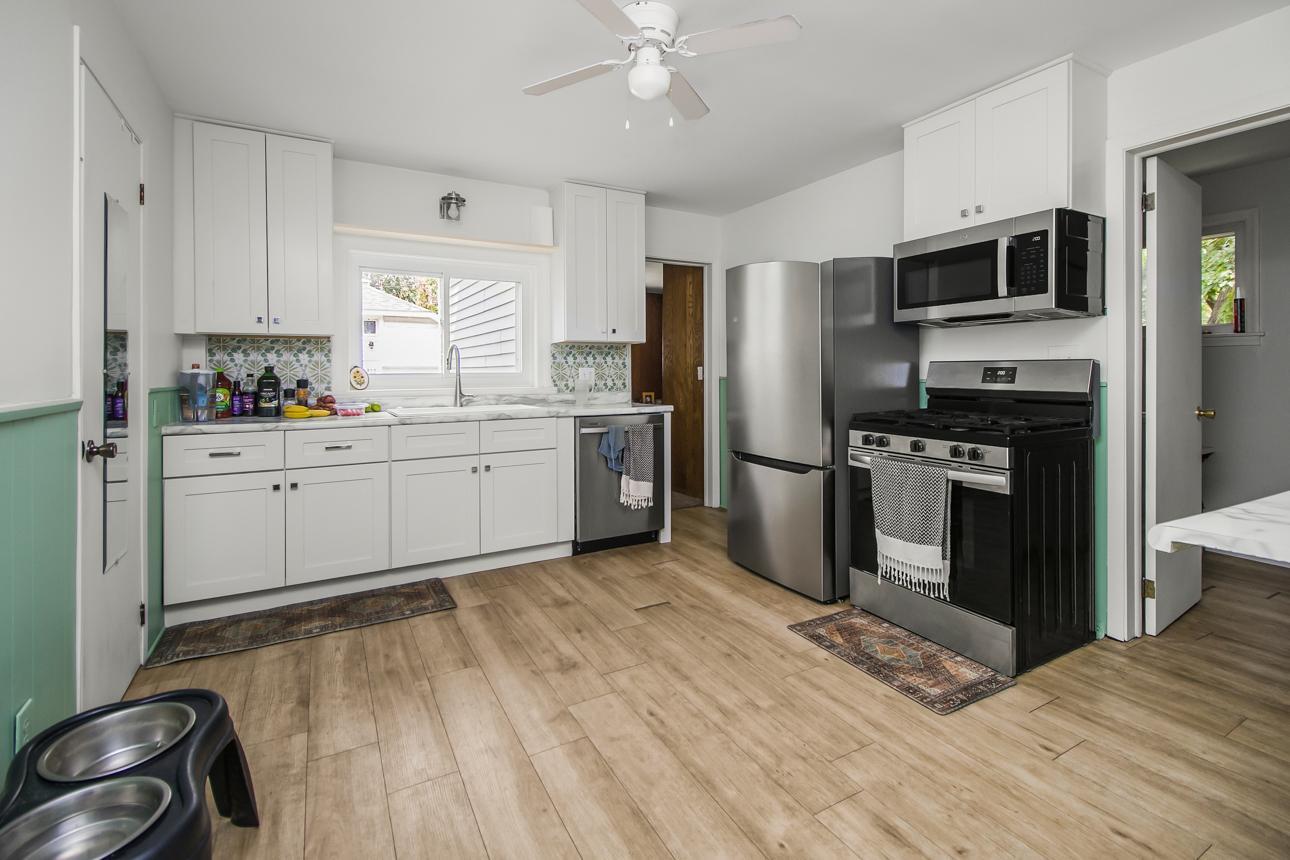 View of Residential Income at 823 Englewood Avenue, Saint Paul MN 55104, Saint Paul (16 of 32) - Mike Wilen | Minnesota Team Real Estate