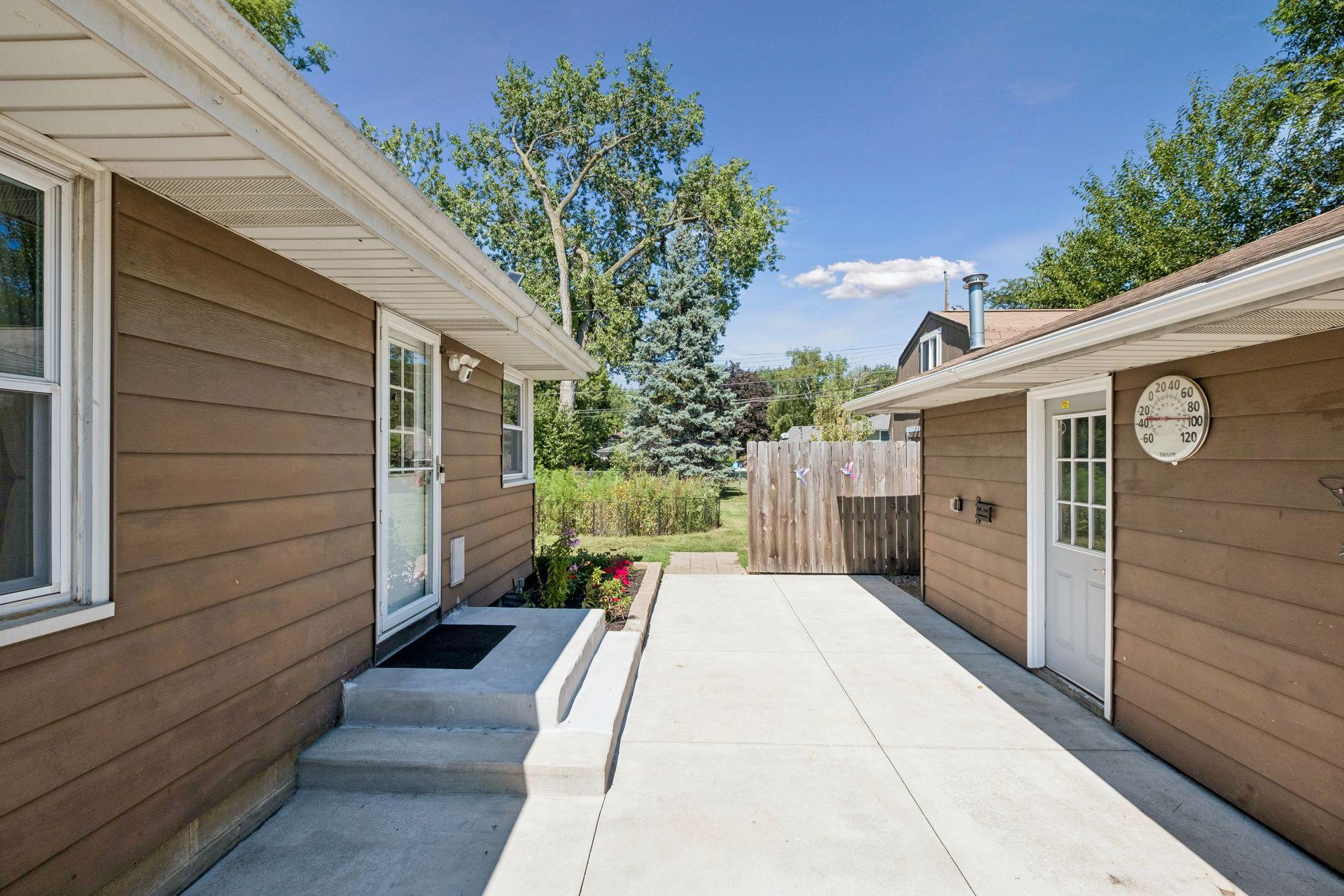 View of Residential at 2400 110th Street, Bloomington MN 55431, Bloomington (36 of 39) - Mike Wilen | Minnesota Team Real Estate