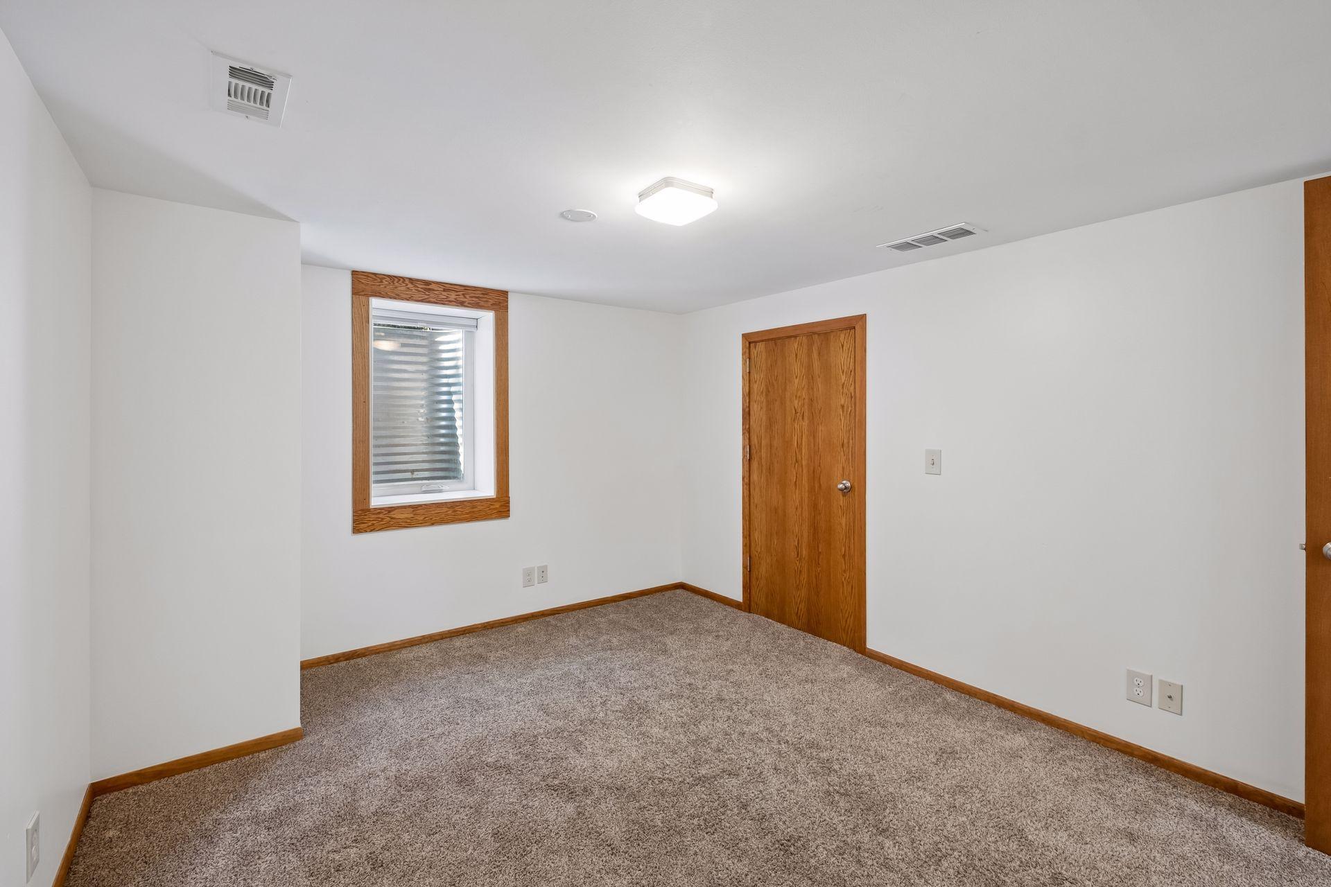 View of Residential at 2400 110th Street, Bloomington MN 55431, Bloomington (26 of 39) - Mike Wilen | Minnesota Team Real Estate