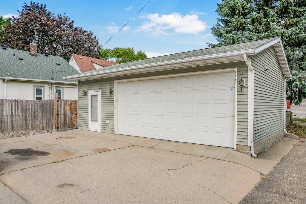 View of Residential at 2747 Garfield Street, Minneapolis MN 55418, Minneapolis (4 of 47) - Mike Wilen | Minnesota Team Real Estate