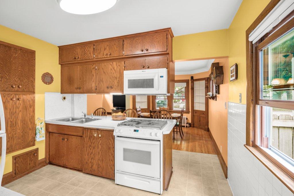View of Residential at 2747 Garfield Street, Minneapolis MN 55418, Minneapolis (17 of 47) - Mike Wilen | Minnesota Team Real Estate