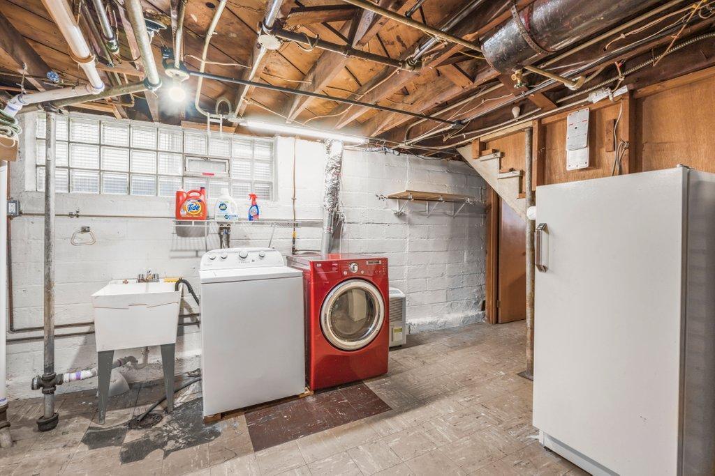View of Residential at 2747 Garfield Street, Minneapolis MN 55418, Minneapolis (35 of 47) - Mike Wilen | Minnesota Team Real Estate