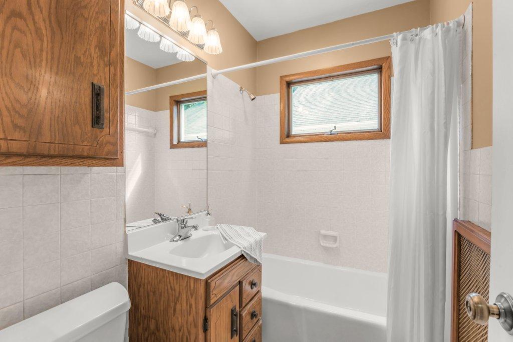 View of Residential at 2747 Garfield Street, Minneapolis MN 55418, Minneapolis (24 of 47) - Mike Wilen | Minnesota Team Real Estate