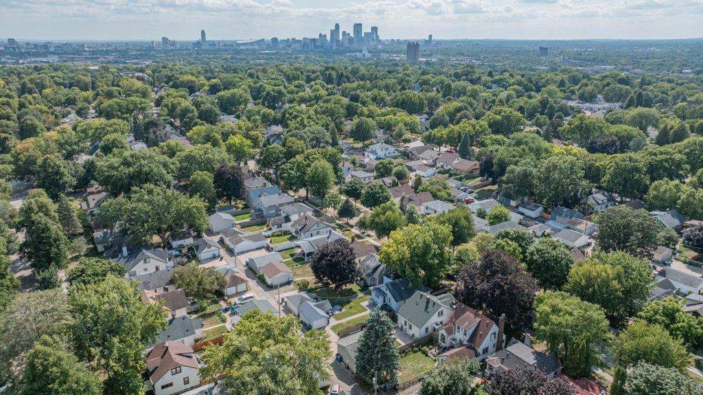 View of Residential at 2747 Garfield Street, Minneapolis MN 55418, Minneapolis (42 of 47) - Mike Wilen | Minnesota Team Real Estate