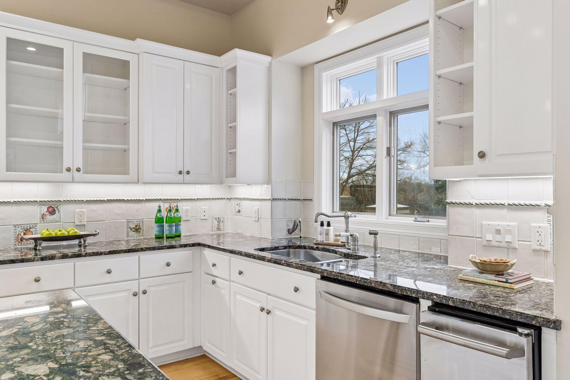 View of Residential at 406 River Street, Minneapolis MN 55401, Minneapolis (13 of 65) - Mike Wilen | Minnesota Team Real Estate