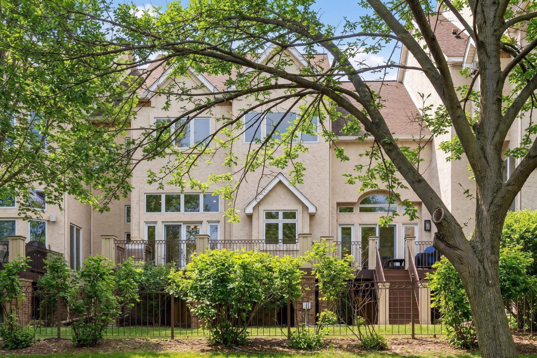 View of Residential at 406 River Street, Minneapolis MN 55401, Minneapolis (63 of 65) - Mike Wilen | Minnesota Team Real Estate