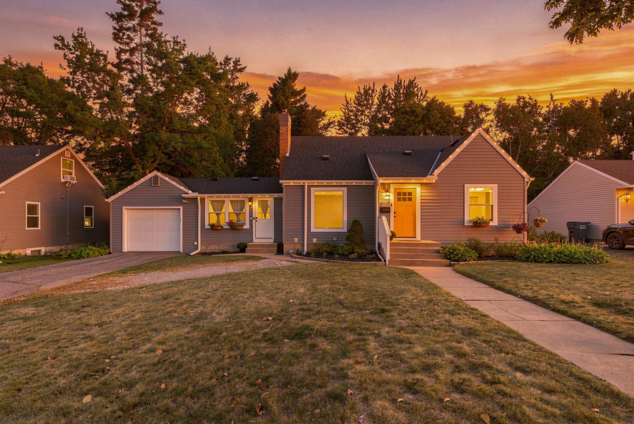View of Residential at 6732 3rd Avenue, Richfield MN 55423, Richfield (3 of 21) - Mike Wilen | Minnesota Team Real Estate