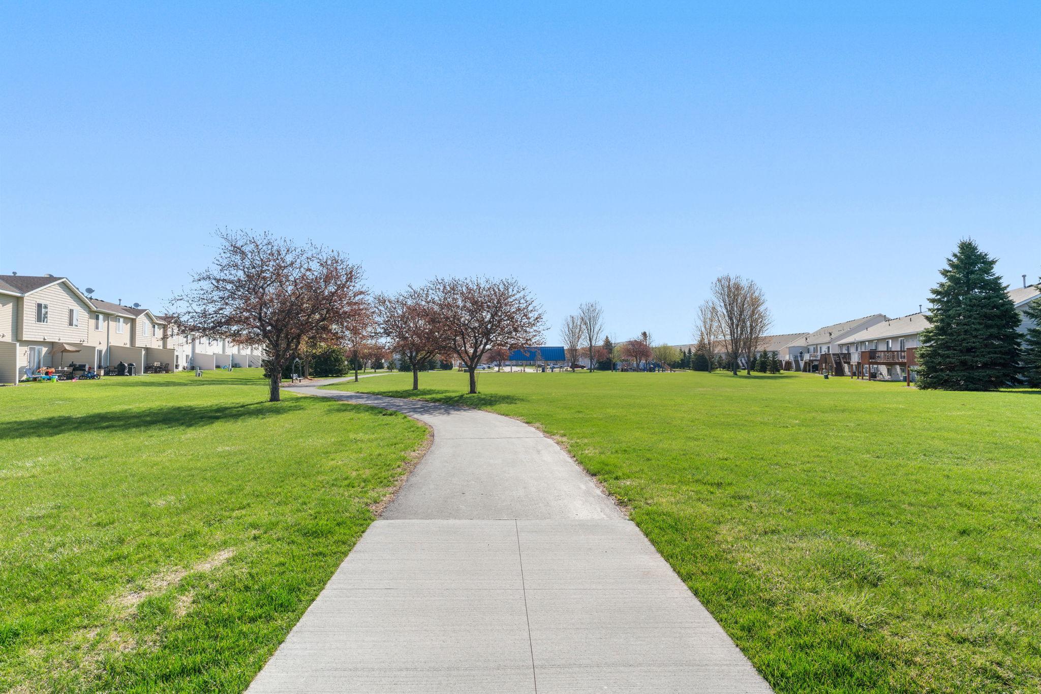 View of Residential at 4052 Blakewood Drive, Shakopee MN 55379, Shakopee (35 of 37) - Mike Wilen | Minnesota Team Real Estate