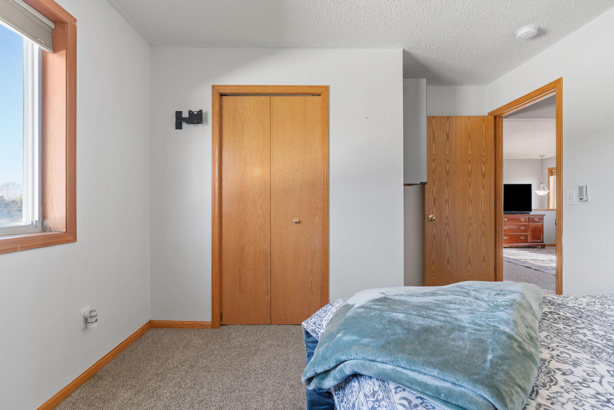 View of Residential at 4052 Blakewood Drive, Shakopee MN 55379, Shakopee (19 of 37) - Mike Wilen | Minnesota Team Real Estate