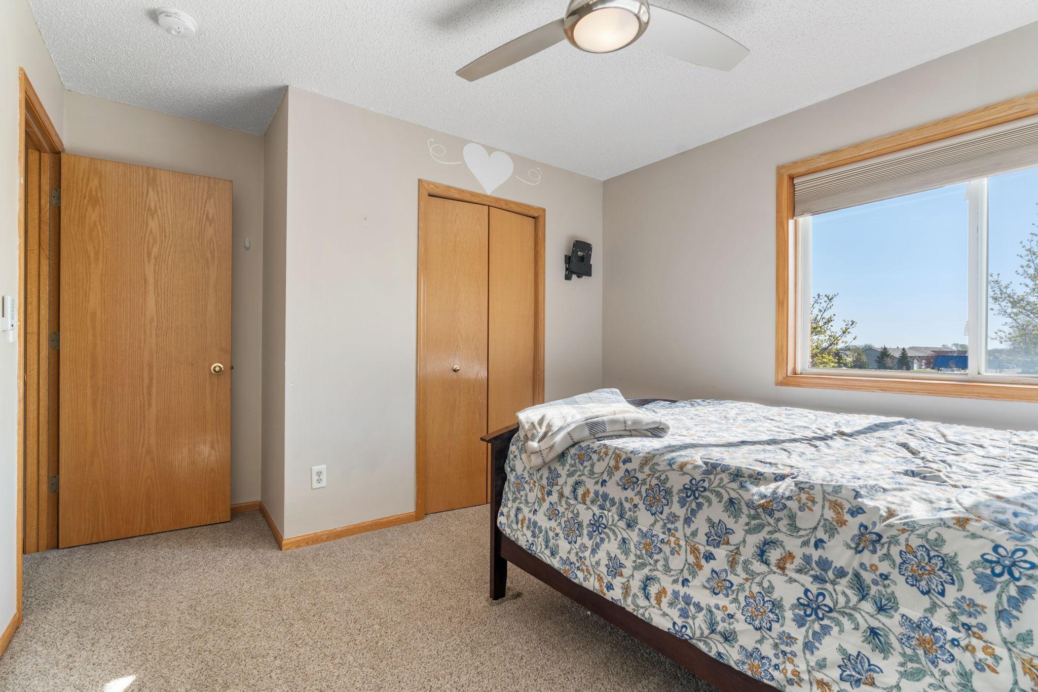 View of Residential at 4052 Blakewood Drive, Shakopee MN 55379, Shakopee (21 of 37) - Mike Wilen | Minnesota Team Real Estate