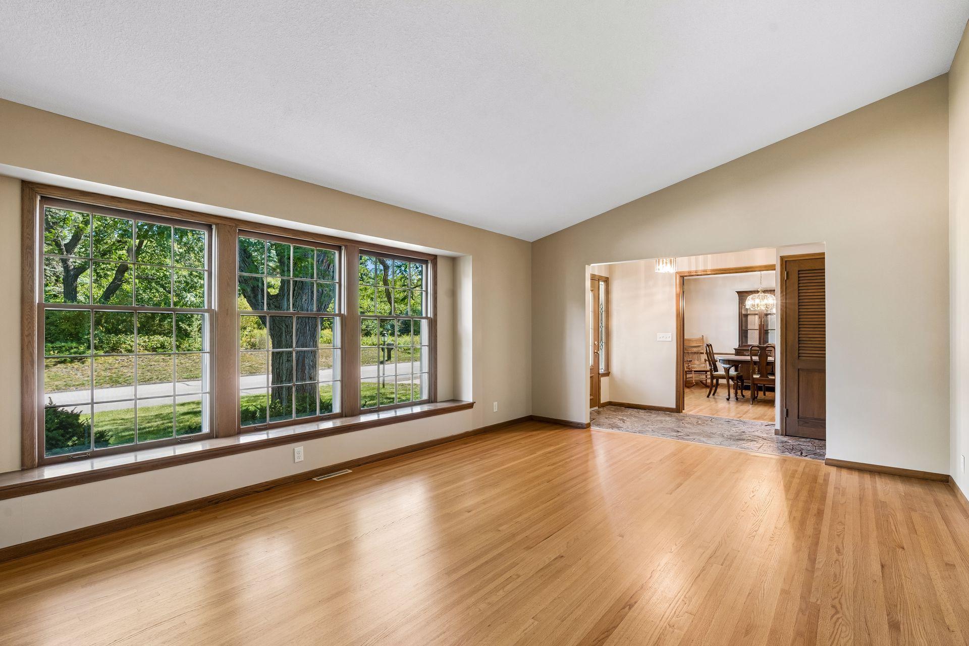 View of Residential at 14211 Lennell Drive, Minnetonka MN 55345, Minnetonka (10 of 42) - Mike Wilen | Minnesota Team Real Estate