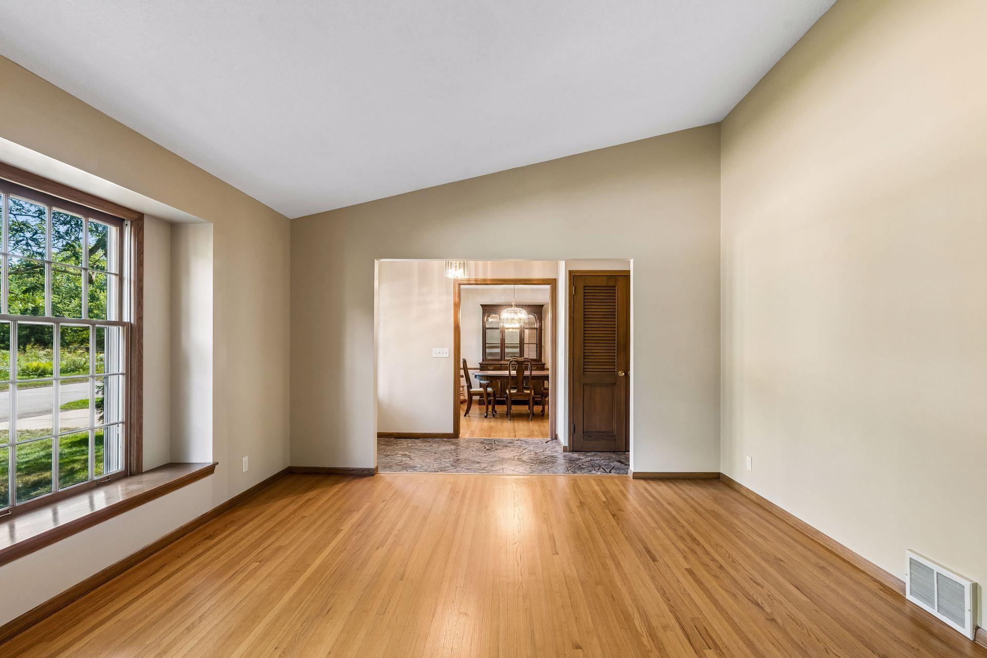 View of Residential at 14211 Lennell Drive, Minnetonka MN 55345, Minnetonka (8 of 42) - Mike Wilen | Minnesota Team Real Estate