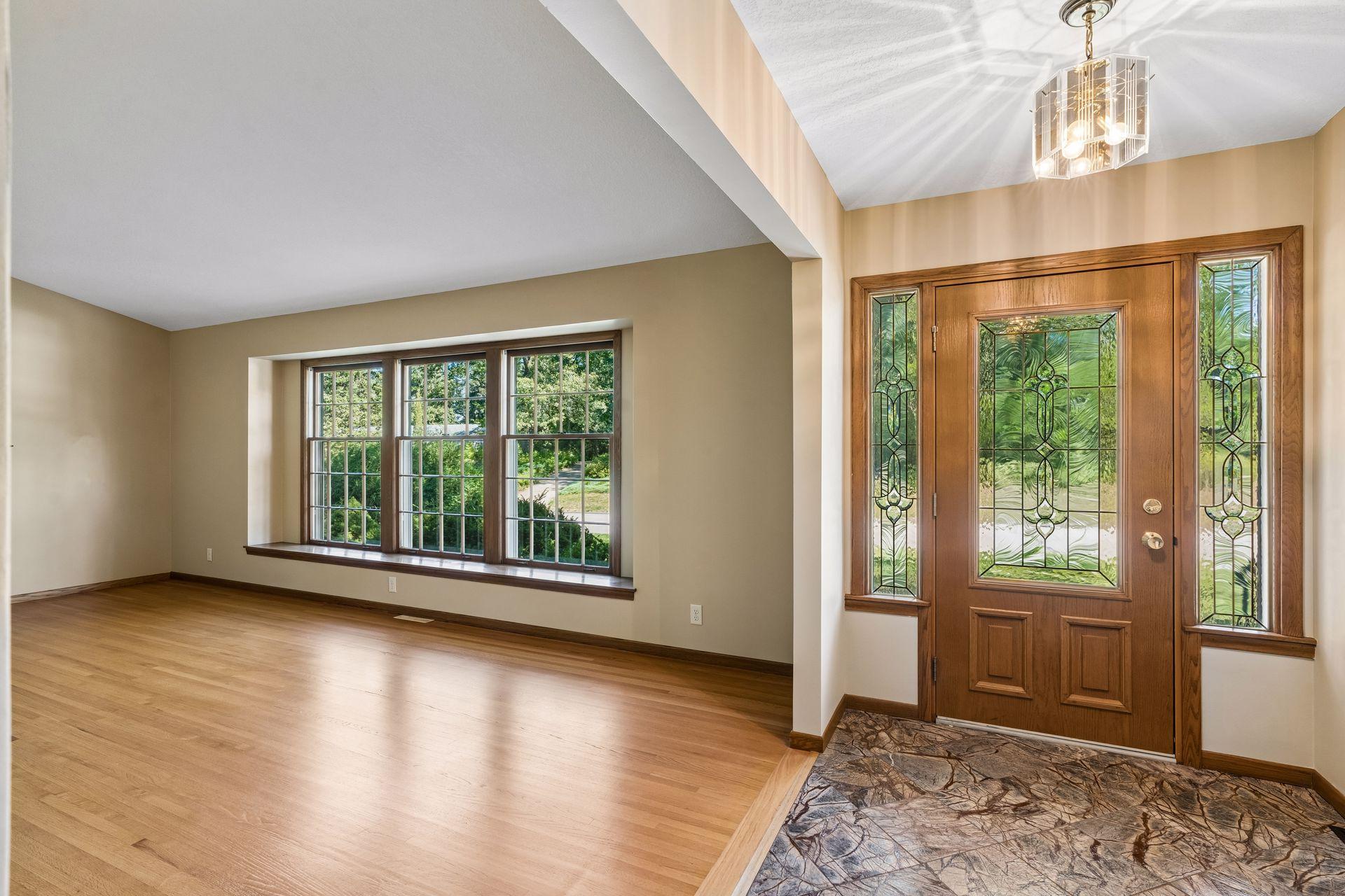 View of Residential at 14211 Lennell Drive, Minnetonka MN 55345, Minnetonka (7 of 42) - Mike Wilen | Minnesota Team Real Estate