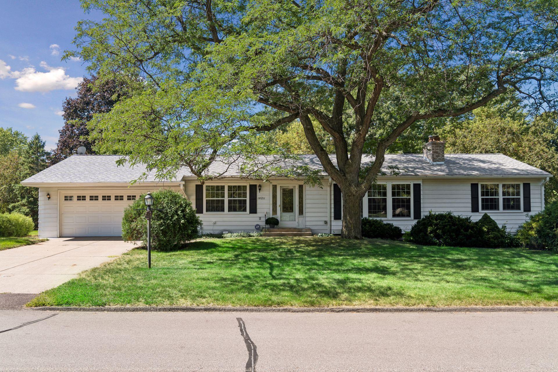 View of Residential at 14211 Lennell Drive, Minnetonka MN 55345, Minnetonka (3 of 42) - Mike Wilen | Minnesota Team Real Estate