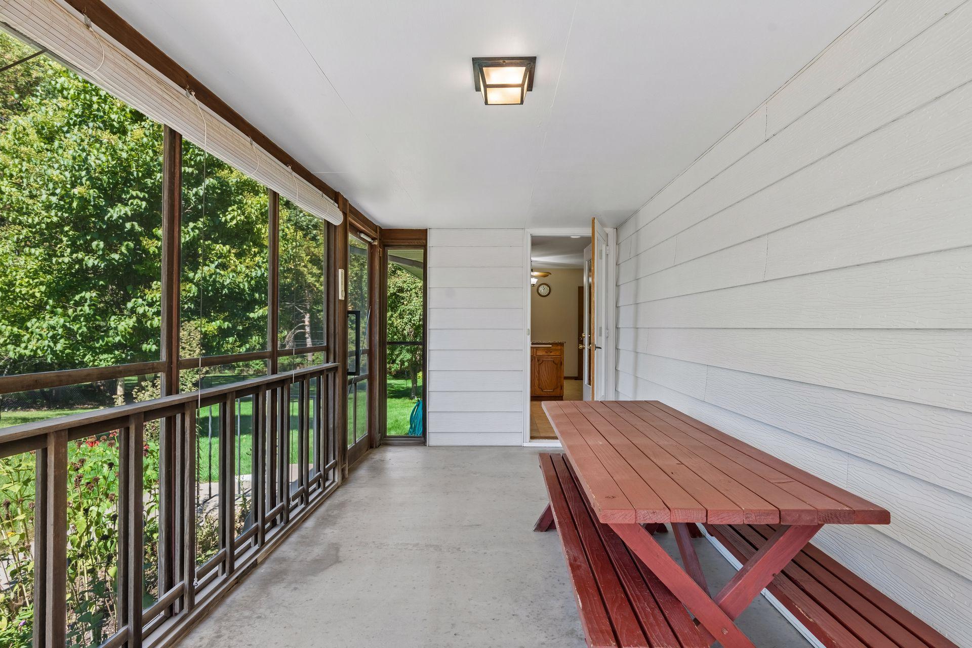 View of Residential at 14211 Lennell Drive, Minnetonka MN 55345, Minnetonka (18 of 42) - Mike Wilen | Minnesota Team Real Estate