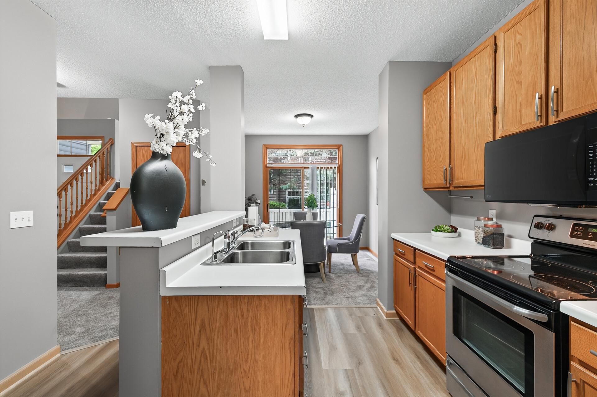 View of Residential at 14098 Plymouth Avenue #56, Burnsville MN 55337, Burnsville (45 of 60) - Mike Wilen | Minnesota Team Real Estate