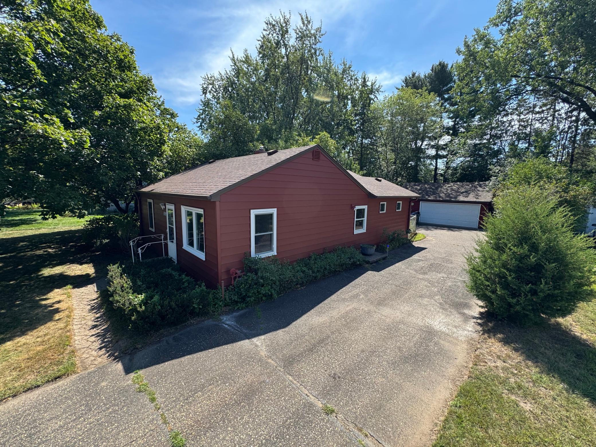 View of Single Family at 830 Sandhurst Drive, Roseville - Mike Wilen | Minnesota Team Real Estate