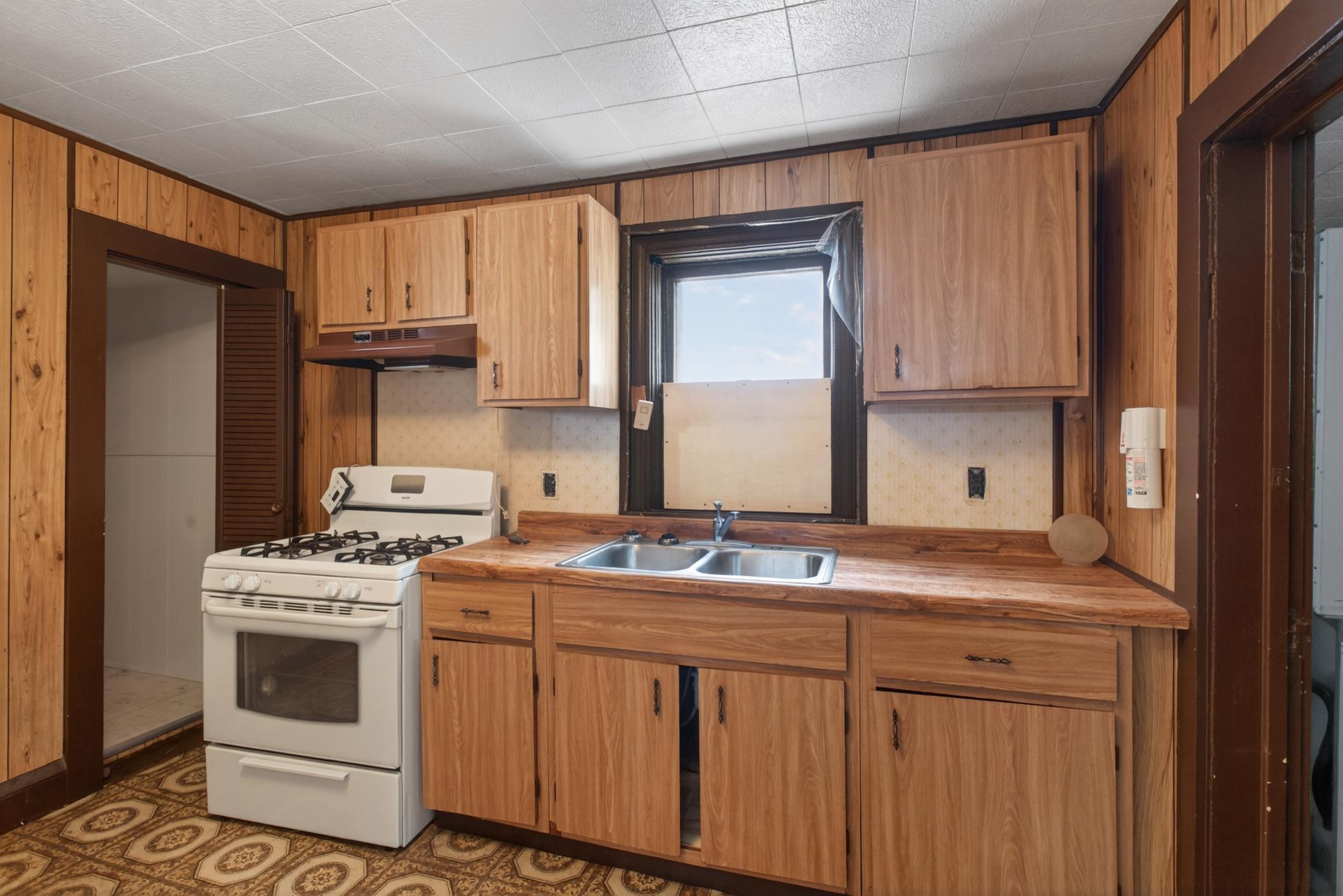 View of Residential at 804 Sherburne Avenue, Saint Paul MN 55104, Saint Paul (7 of 20) - Mike Wilen | Minnesota Team Real Estate