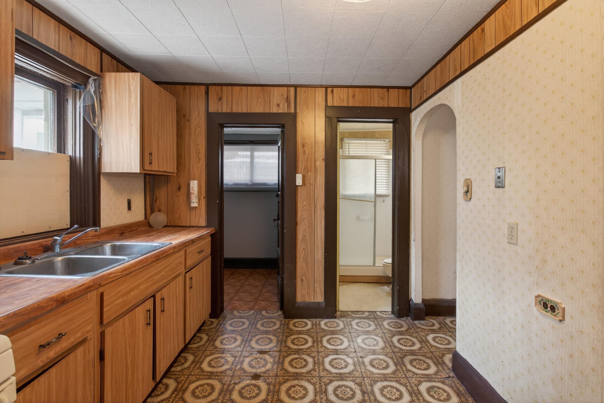View of Residential at 804 Sherburne Avenue, Saint Paul MN 55104, Saint Paul (8 of 20) - Mike Wilen | Minnesota Team Real Estate